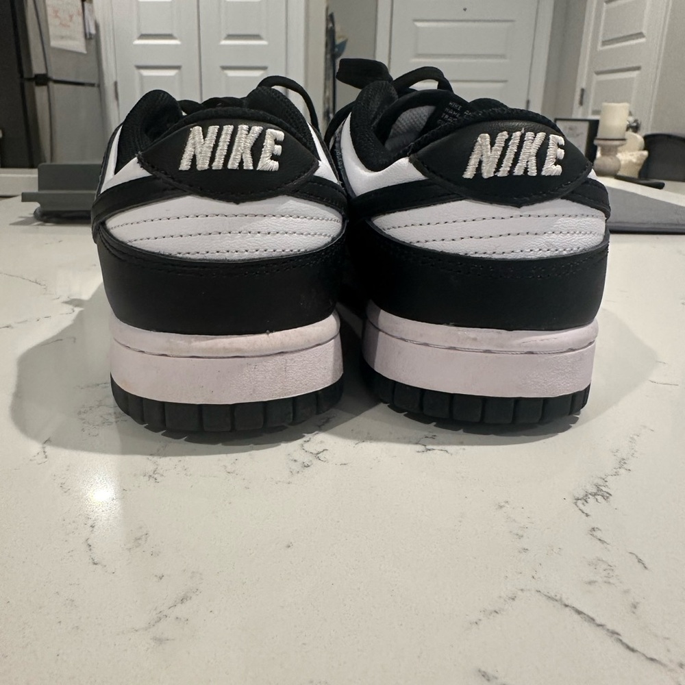 Nike Panda dunks - Picture 3 of 7